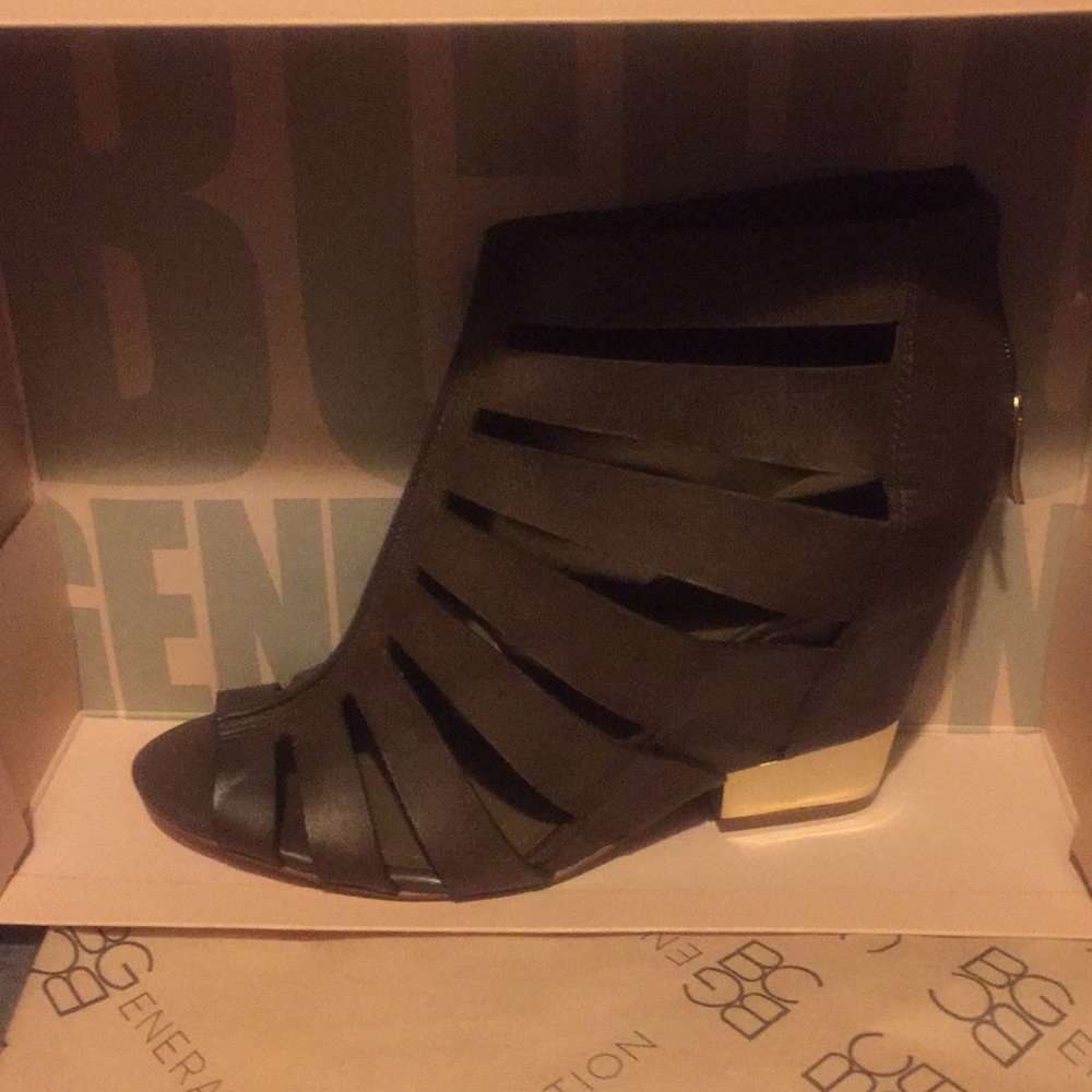 BGBC  Generation Stack Sandal brand new never worn